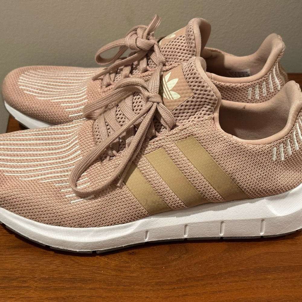 Adidas Swift size 8